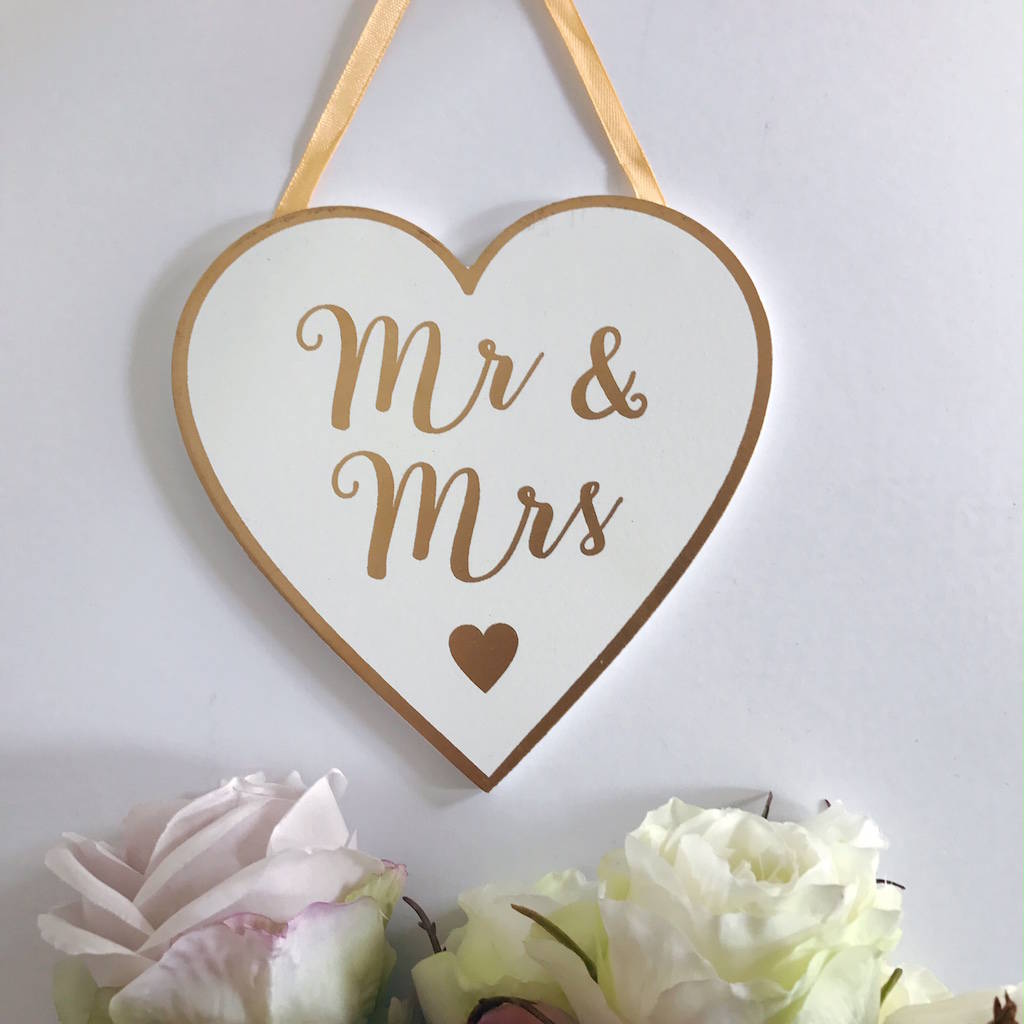 Wooden Gold Mr & Mrs Heart Plaque - Monkey Monkey Cyprus